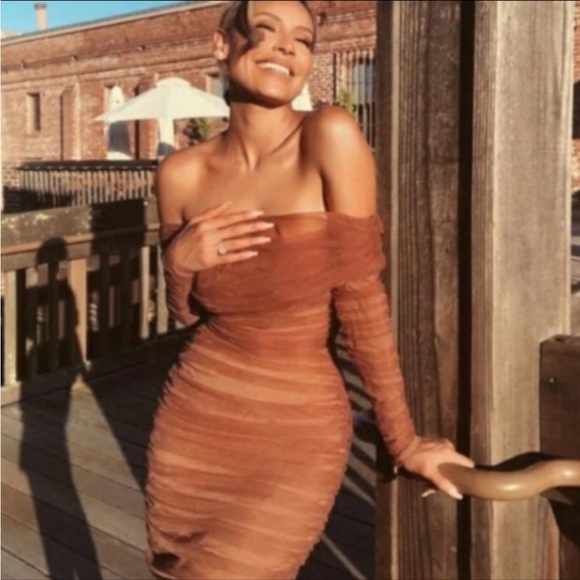 House of CB ANAIS Tulle Off-Shoulder Dress, S - Picture 2 of 10